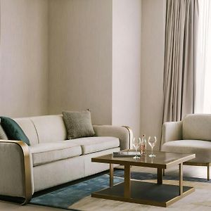 One-Bedroom Apartment King Sofa Bed Bay View